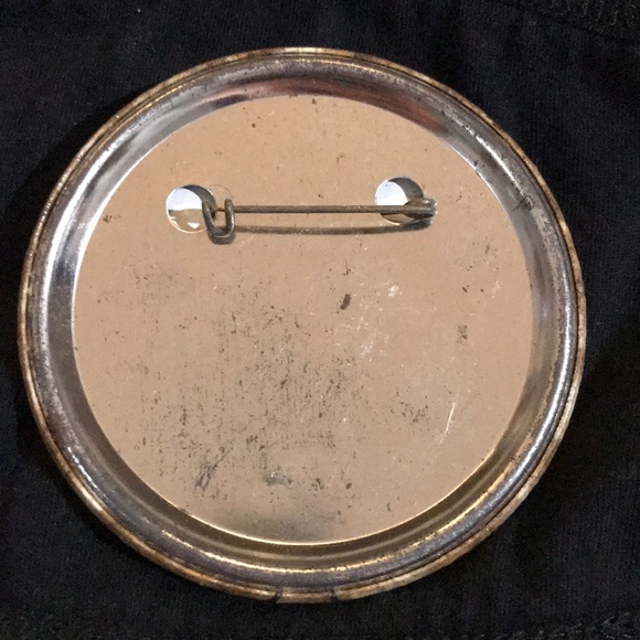 Vintage 60’s Vietnam Era Protest War Button - Picture 3 of 4